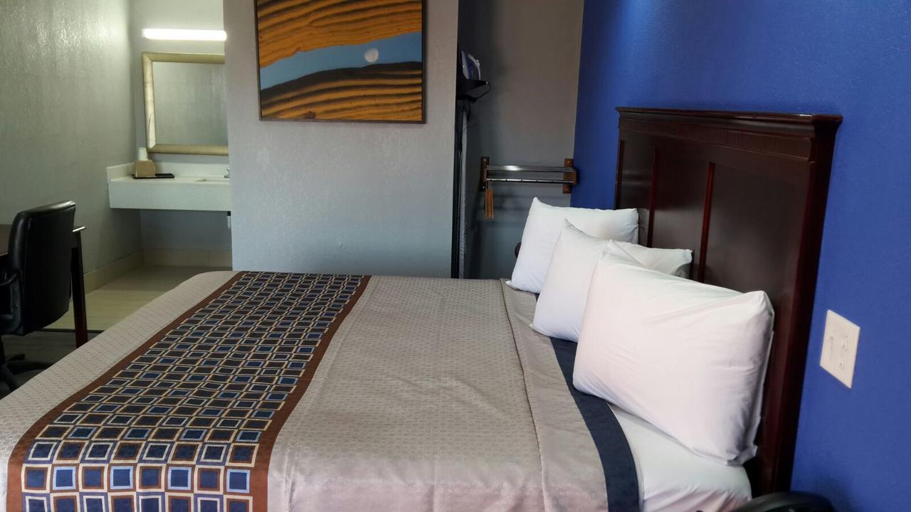 Paris Inn And Suites Ngoại thất bức ảnh